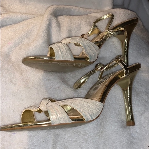 Charles by Charles David Strappy Gold Sandals - Picture 3 of 9